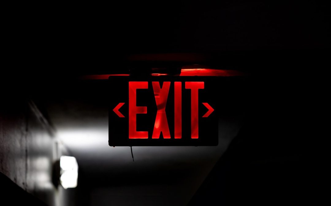 Dinas Damkar Balangan Tangani Pohon Tumbang Di Pinggir Sungai